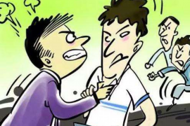 新平对付老赖：刘小姐被老赖拖欠货款